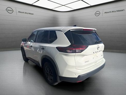 New 2025 Nissan Rogue S image 5