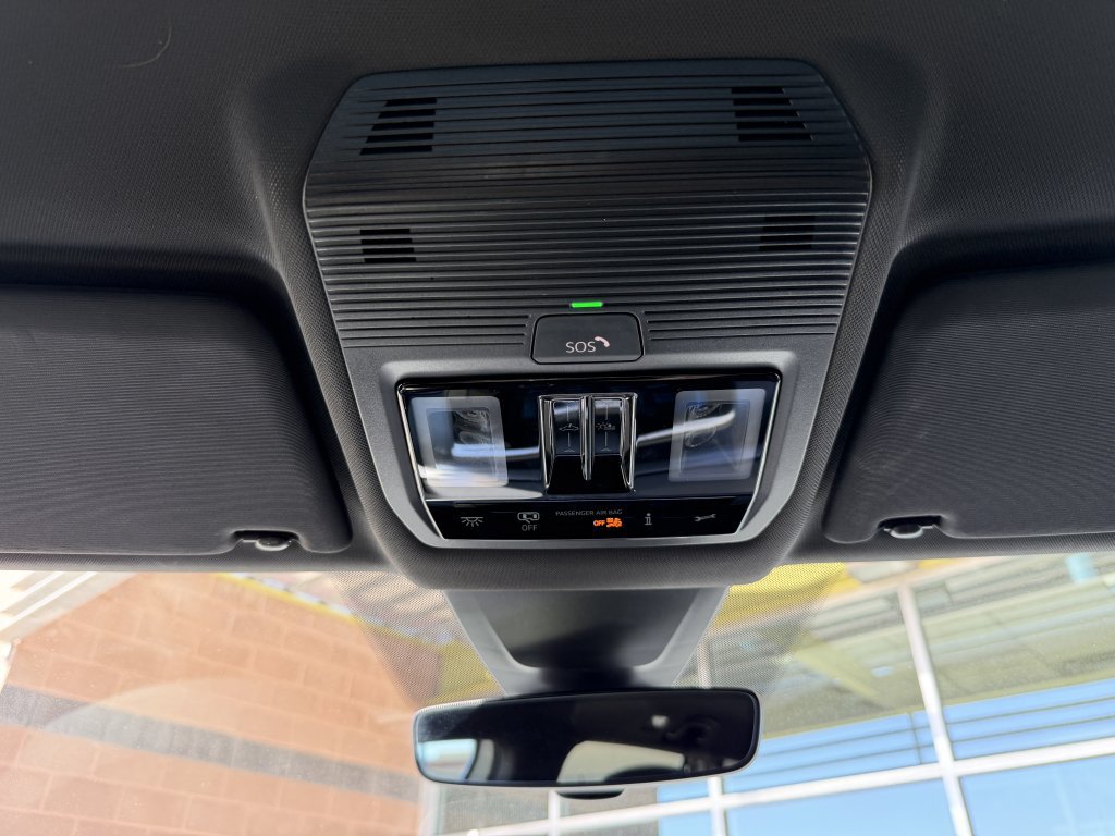 Used 2024 Volkswagen Atlas Cross Sport SE w/ Panoramic Sunroof Package FWD image 25