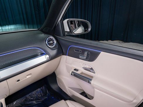 Certified 2025 Mercedes-Benz GLB 250 image 22