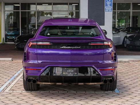 Used 2025 Lamborghini Urus SE image 35