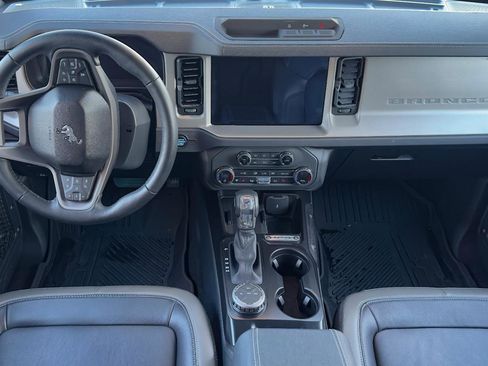 Used 2025 Ford Bronco Outer Banks image 11