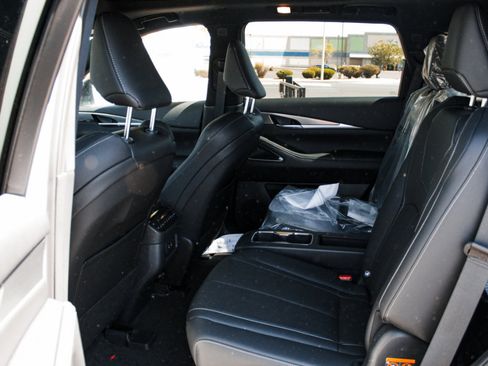 Certified 2027 INFINITI QX60 Sport w/ Dark Cargo Package AWD/4WD image 26