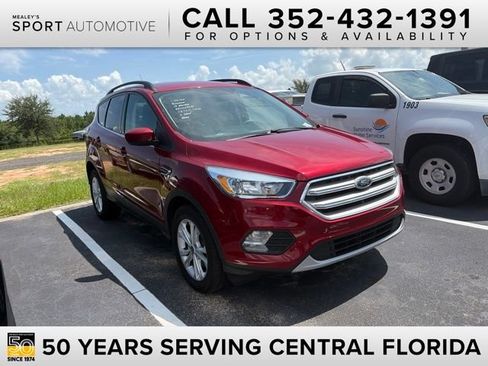 Used 2018 Ford Escape SE w/ SE Sync 3 Package FWD image 1