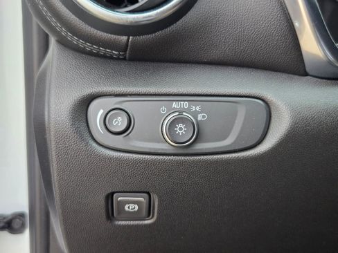 Used 2021 Chevrolet Blazer LT w/ Sound & Technology Package image 25