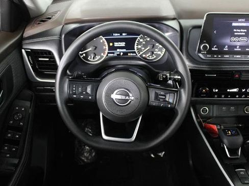 Certified 2022 Nissan Rogue SV FWD image 9