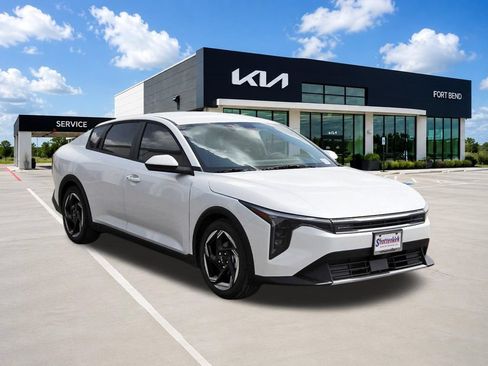 New 2026 Kia K4 EX FWD image 3