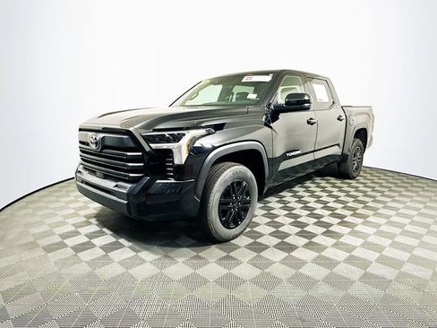 Certified 2025 Toyota Tundra SR5 AWD/4WD image 4