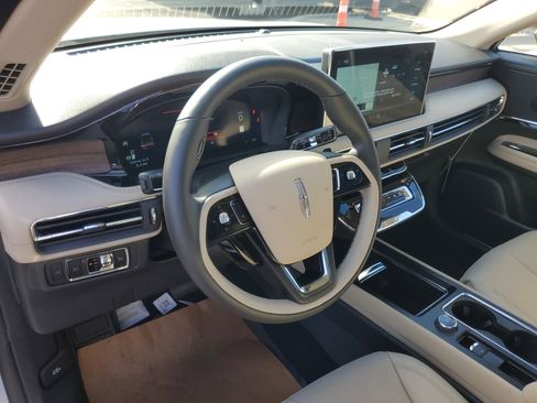 New 2026 Lincoln Corsair Reserve image 13