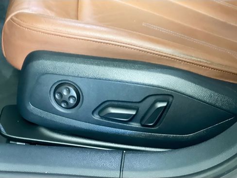 Used 2020 Audi A4 2.0T Premium w/ Convenience Package image 15