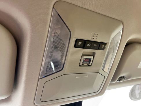 Used 2019 Toyota RAV4 LE image 22