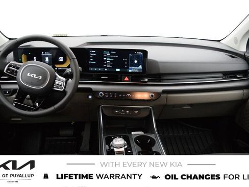 New 2026 Kia Carnival EX FWD image 17