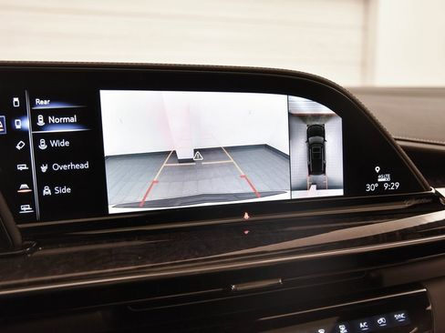 Used 2023 Cadillac Escalade Premium Luxury w/ Performance Package image 21