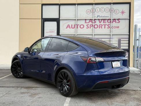 Used 2022 Tesla Model Y Performance AWD/4WD image 9