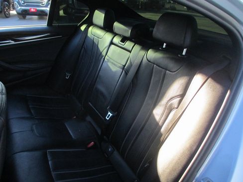 Used 2020 BMW 530i w/ Convenience Package image 16