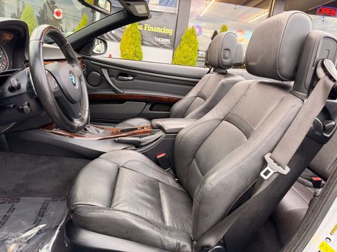 Used 2012 BMW 328i Convertible image 15