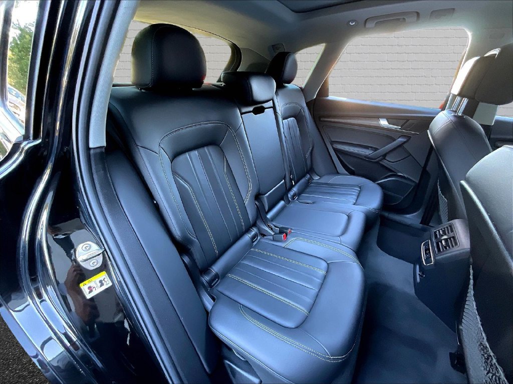 Used 2023 Audi Q5 2.0T Premium Plus w/ Premium Plus Package AWD/4WD image 19