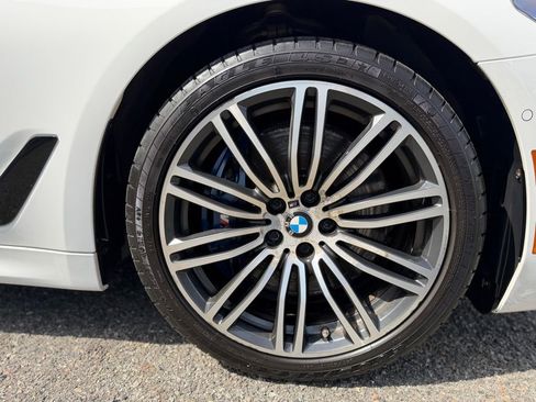 Used 2019 BMW 540i xDrive w/ M Sport Package image 26