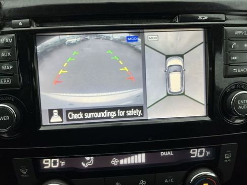 Used 2015 Nissan Rogue SL w/ SL Premium Package image 26