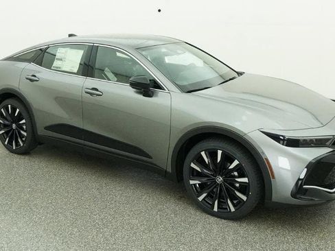 New 2026 Toyota Crown Platinum AWD/4WD image 12