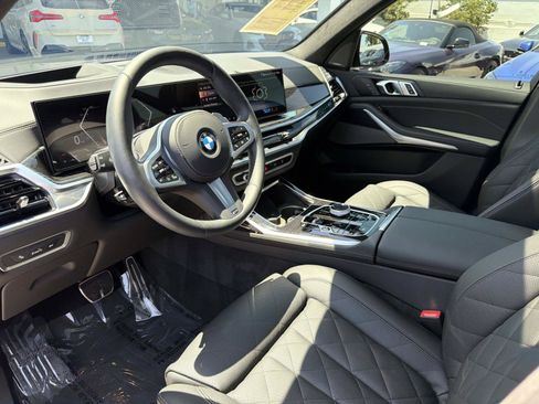 Used 2026 BMW X7 xDrive40i w/ M Sport Package AWD/4WD image 16