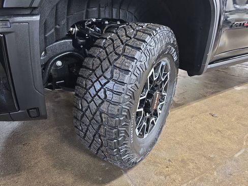 New 2026 GMC Sierra 2500 AT4X w/ LPO, Black Badging Package image 34