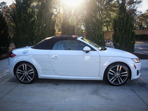Used 2016 Audi TT 2.0T w/ Technology Package image 11
