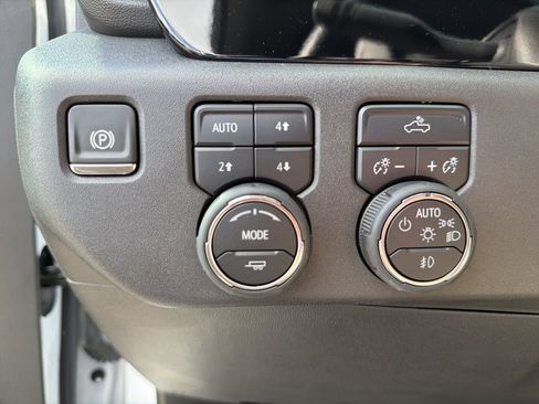 Used 2025 Chevrolet Silverado 1500 LT Trail Boss w/ Convenience Package II image 52