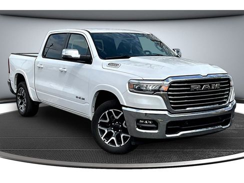 Certified 2026 RAM 1500 Laramie AWD/4WD image 15