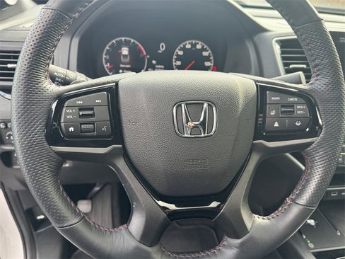 Used 2024 Honda Ridgeline Black Edition image 23