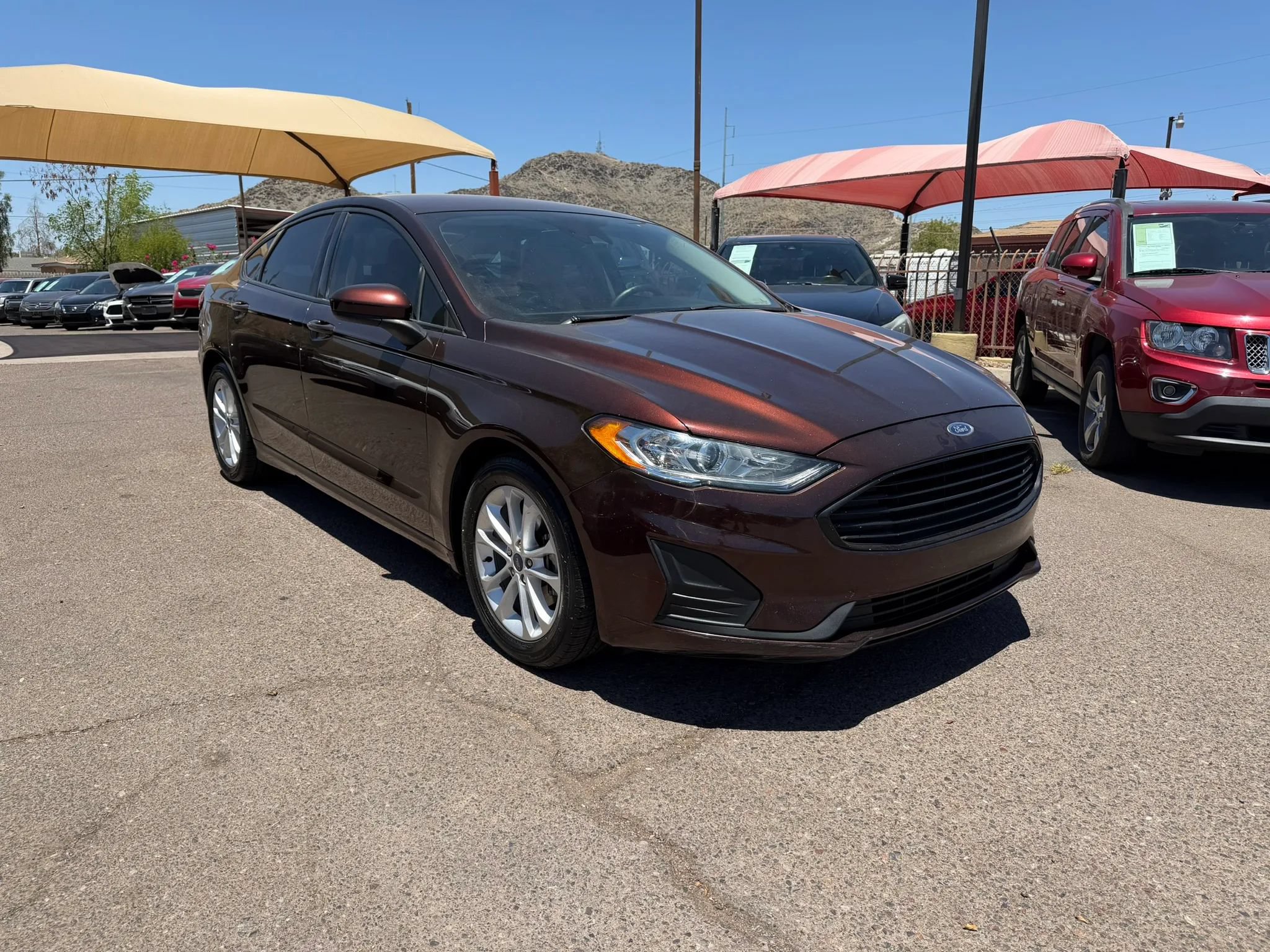 Used 2019 Ford Fusion SE FWD image 3