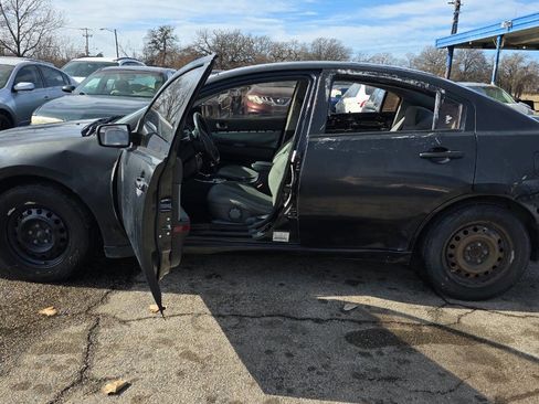 Used 2009 Mitsubishi Galant ES image 3