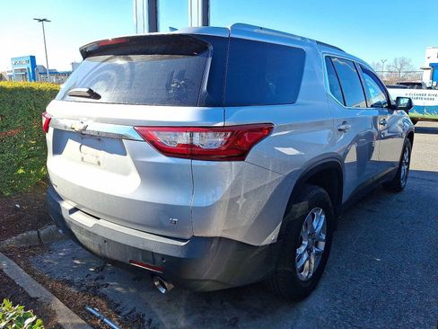 Used 2018 Chevrolet Traverse LT image 3