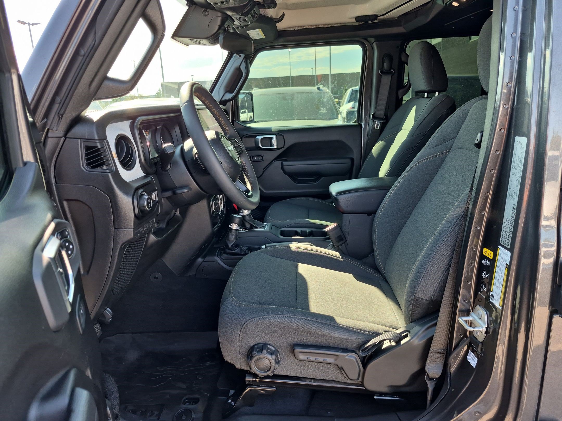 Used 2024 Jeep Gladiator Sport AWD/4WD image 15