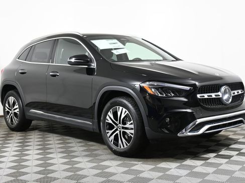 Used 2025 Mercedes-Benz GLA 250 4MATIC image 8