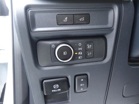 Used 2023 Ford Expedition Max Limited image 14