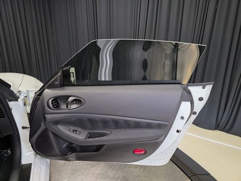Used 2023 Nissan Z w/ Floor Mat Package (L93) RWD image 28