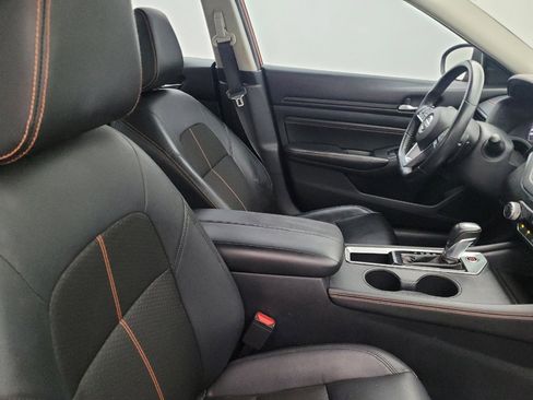 Used 2020 Nissan Altima 2.5 SR w/ Premium Package image 21