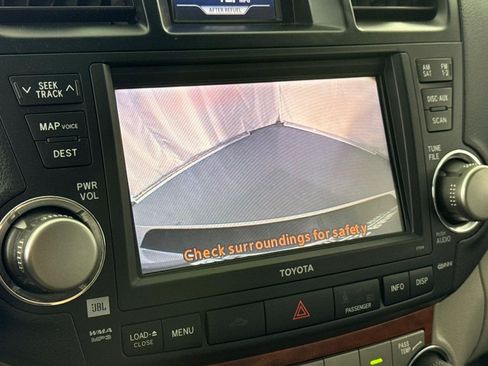 Used 2010 Toyota Highlander Limited AWD/4WD image 21
