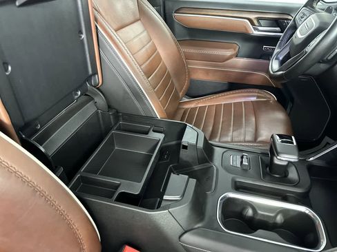 Used 2025 GMC Sierra 1500 Denali Ultimate AWD/4WD image 17