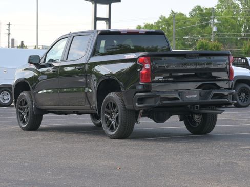 New 2026 Chevrolet Silverado 1500 Custom Trail Boss w/ Turbomax Blackout Package AWD/4WD image 3
