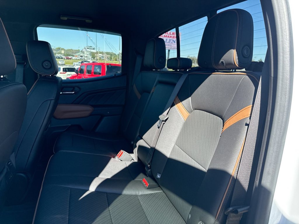 Used 2023 GMC Canyon AT4 w/ AT4 Premium Package AWD/4WD image 19