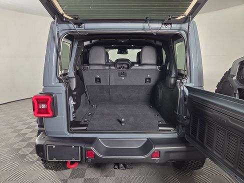 Used 2026 Jeep Wrangler Unlimited Rubicon AWD/4WD image 25