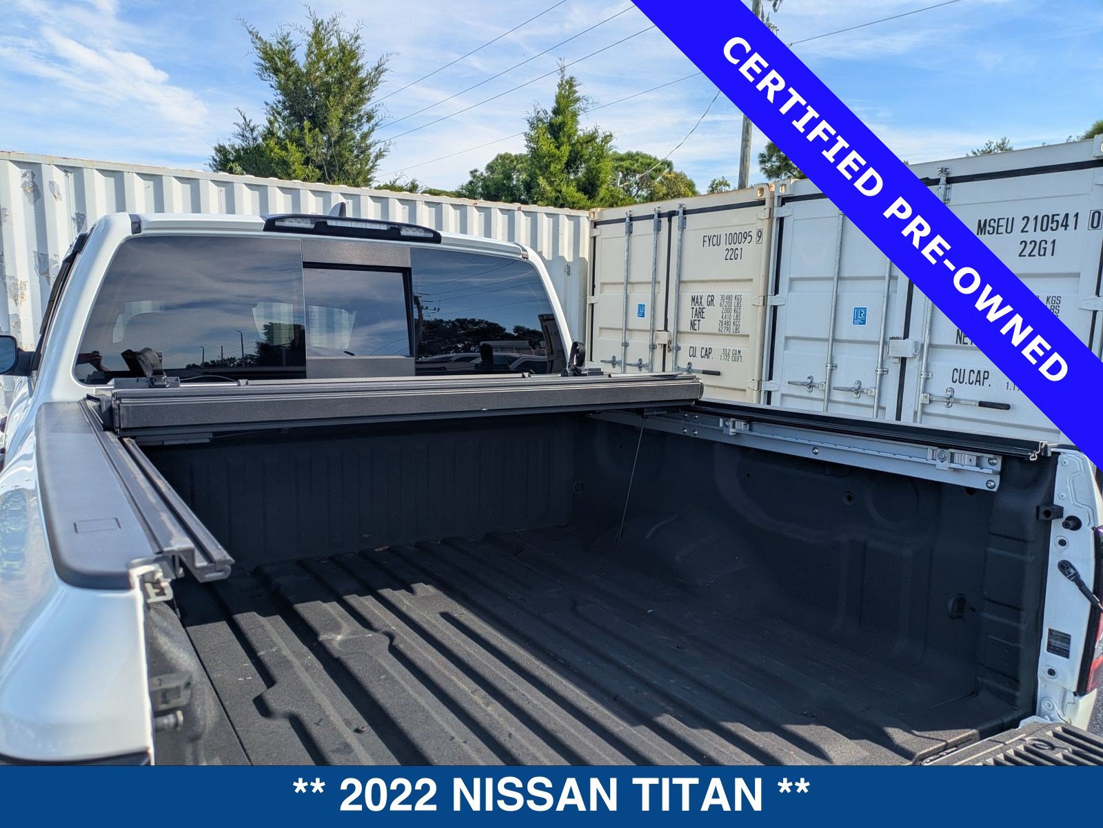 Used 2022 Nissan Titan PRO-4X w/ Pro-4x Convenience Package AWD/4WD image 17