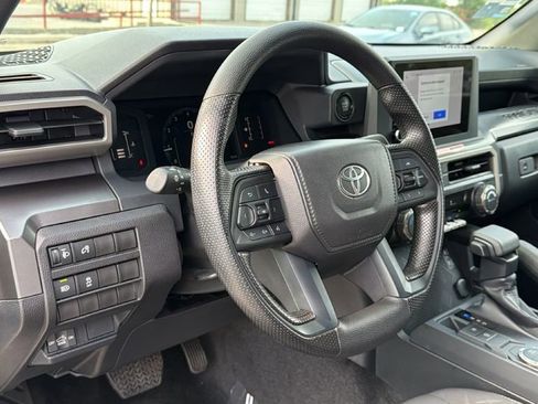 Certified 2025 Toyota Tacoma SR5 image 22