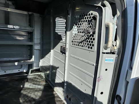 Used 2017 Ford Transit 250 130 Low Roof image 17