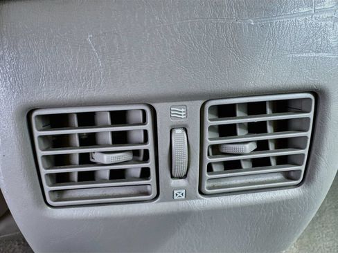 Used 2003 Lexus ES 330 w/ Premium Pkg FWD image 28