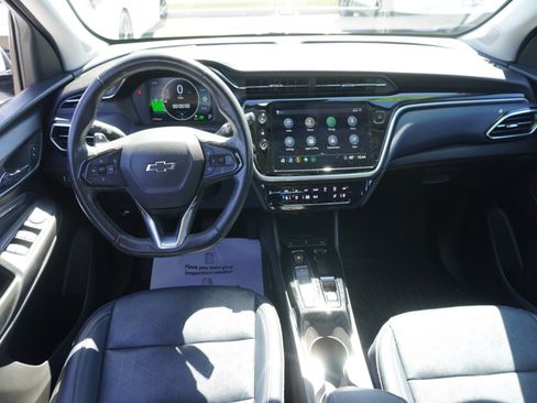 Used 2022 Chevrolet Bolt EUV Premier FWD image 2