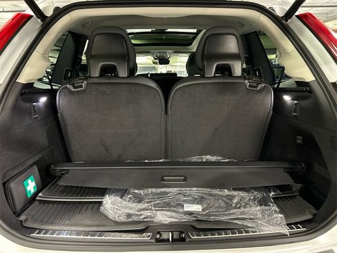 Certified 2024 Volvo XC90 B5 Plus w/ Protection Package Premier image 27