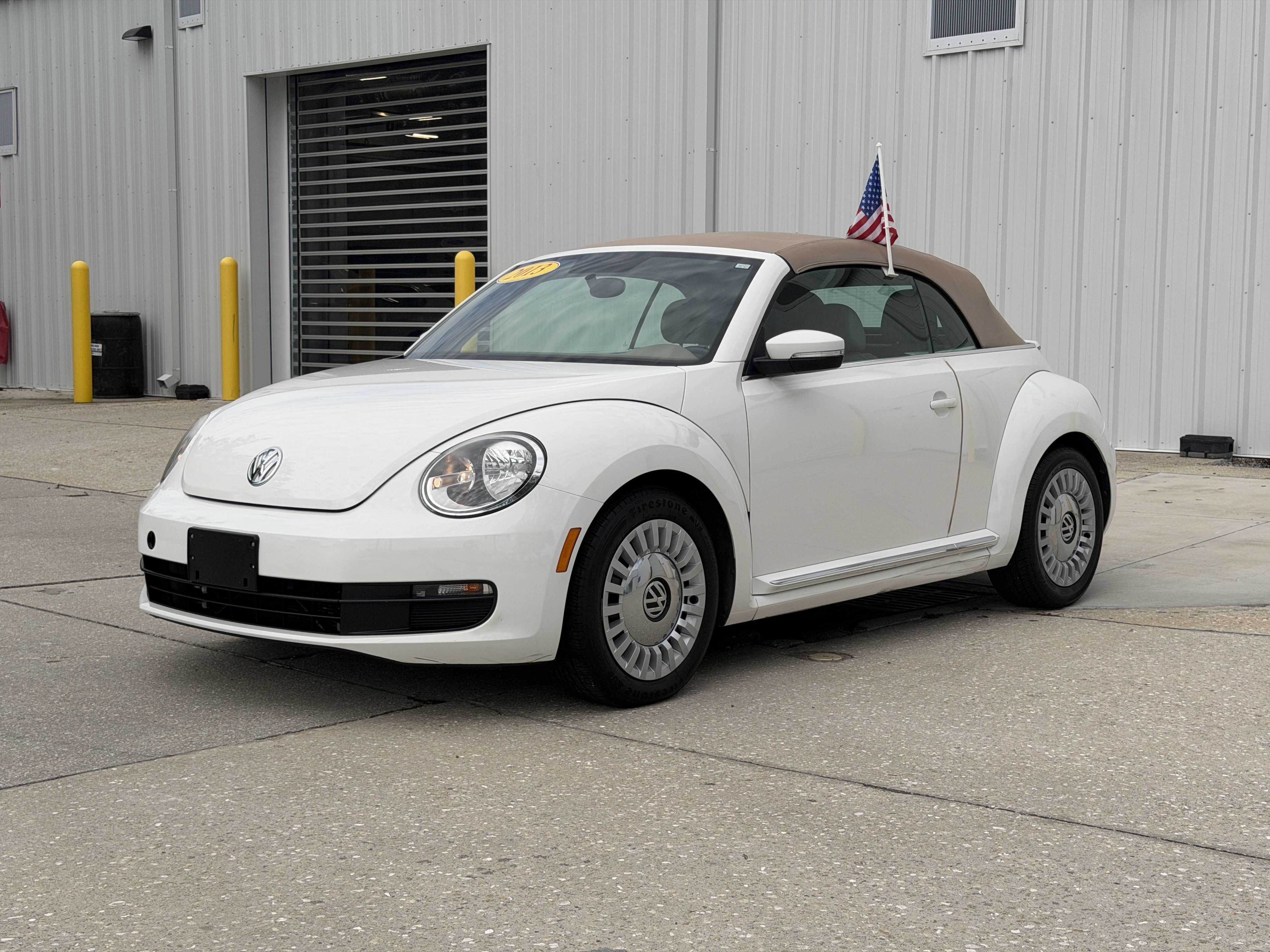 Used 2013 Volkswagen Beetle 2.5 FWD image 3