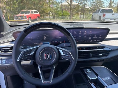 New 2026 Buick Enclave Avenir w/ Super Cruise Package image 18